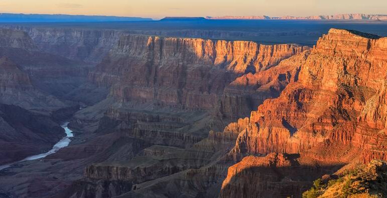 Majestic Vista of the Grand Canyon at Dusk